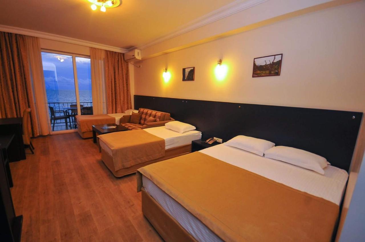 Hotel Neptun 크바리아티 외부 사진