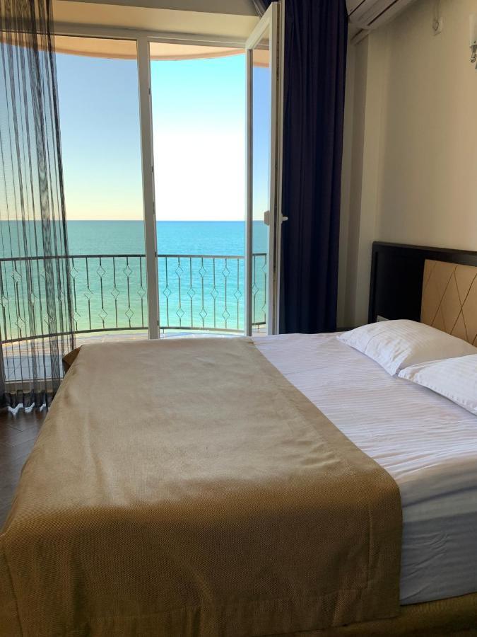 Hotel Neptun 크바리아티 외부 사진