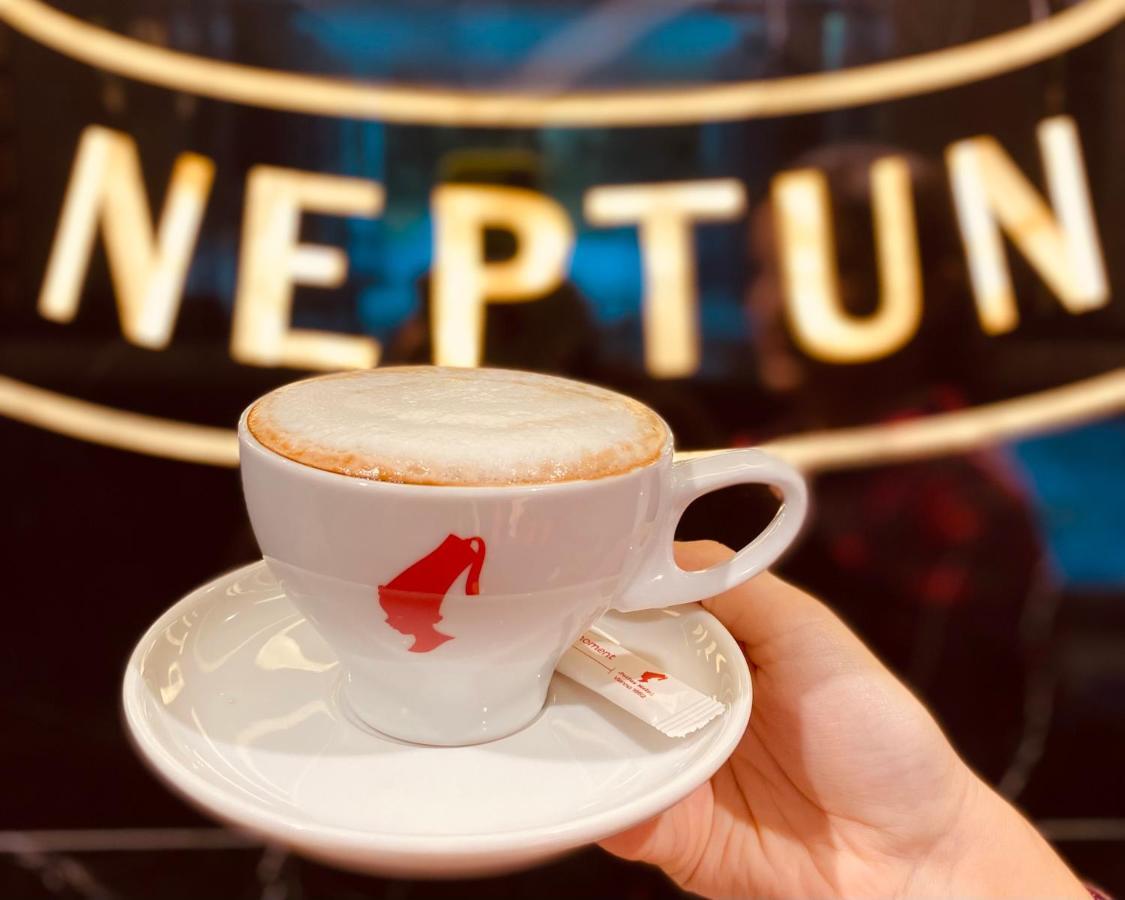 Hotel Neptun 크바리아티 외부 사진