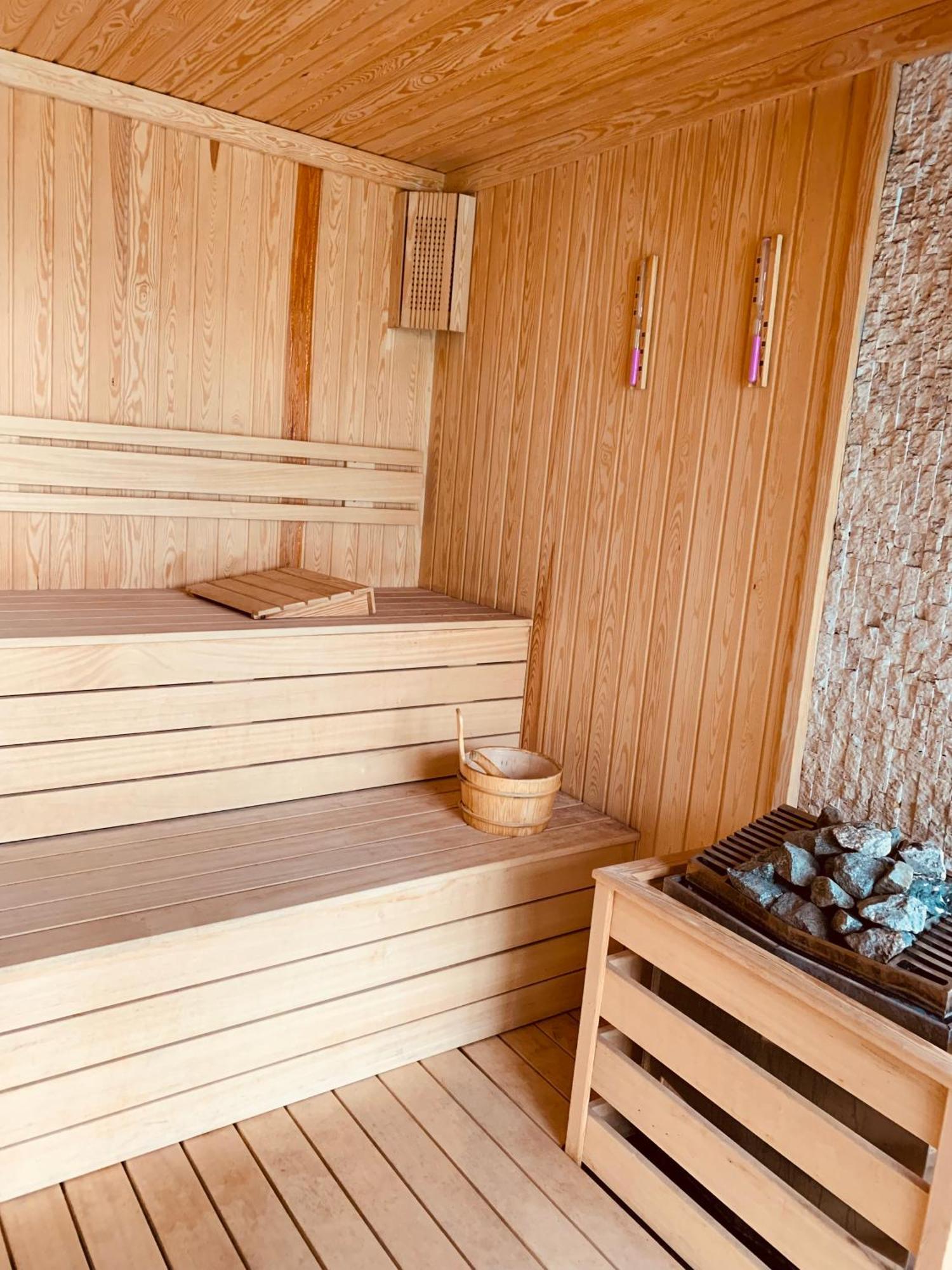 Hotel Neptun 크바리아티 외부 사진
