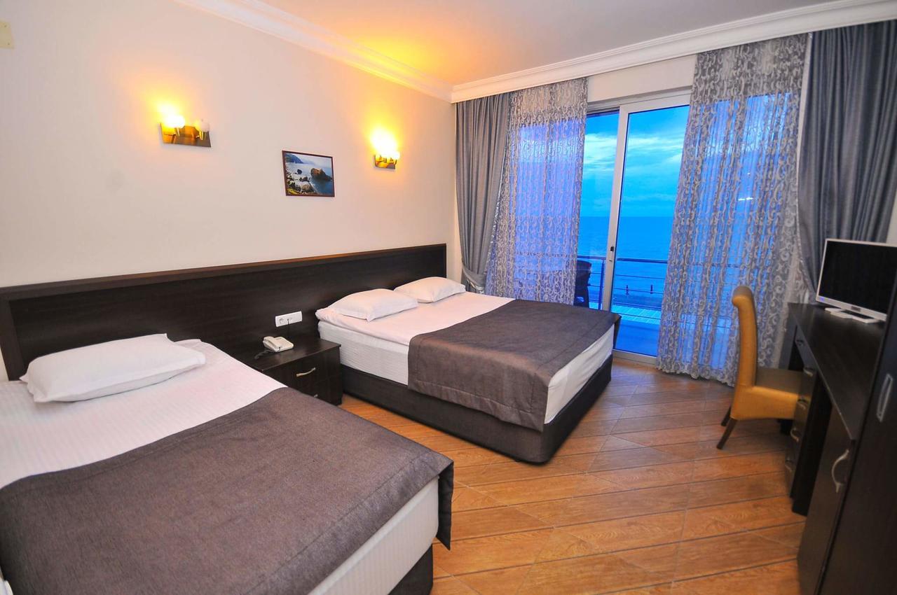 Hotel Neptun 크바리아티 외부 사진